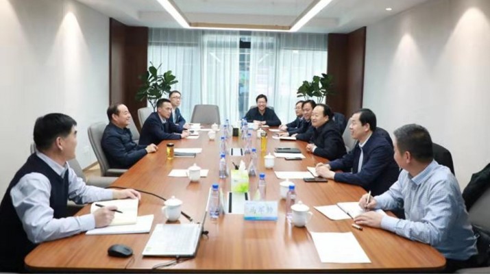 酒泉市肅州區(qū)委副書記、區(qū)長王永宏一行到訪集團公司