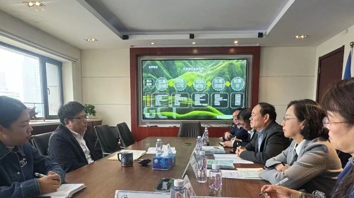 春潮涌動(dòng)，使命催征。全國(guó)兩會(huì)勝利閉幕后，3月11日至13日，全國(guó)政協(xié)委員，甘肅文旅集團(tuán)黨委書(shū)記、董事長(zhǎng)石培文帶領(lǐng)集團(tuán)黨委副書(shū)記、總經(jīng)理馬文玫、集團(tuán)分管負(fù)責(zé)同志及相關(guān)子公司負(fù)責(zé)人，以“開(kāi)局即決戰(zhàn)、起步即