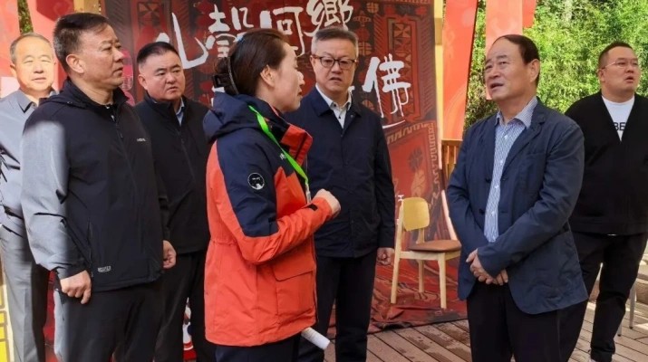 石培文董事長(zhǎng)調(diào)研蘭州石佛溝生態(tài)旅游示范區(qū)項(xiàng)目建設(shè)及景區(qū)運(yùn)營工作